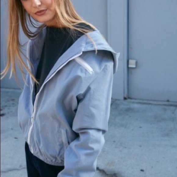 Brandy Melville Krissy Hooded Jacket - Picture 5 of 6